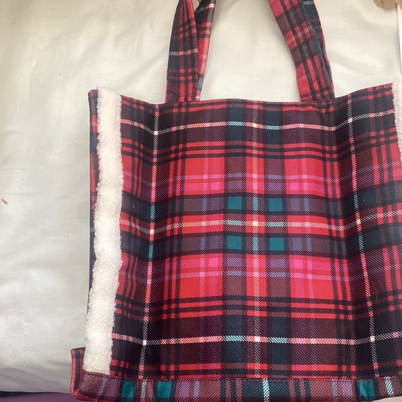 NWT Victoria Secrets plaid tote - Picture 4 of 9